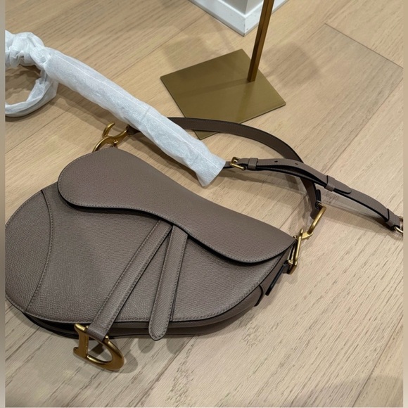 DIOR Grained Calfskin Saddle Bag Warm Taupe - Picture 9 of 9